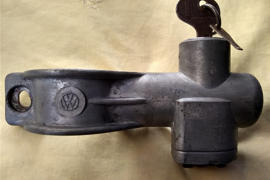 1957 - VW Early Steering Lock and key